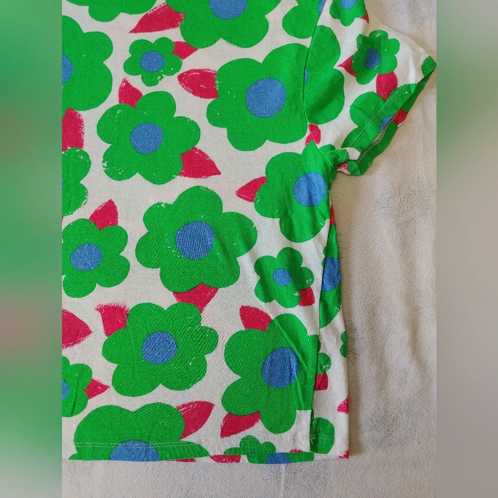Zara Green and White Short Sleeve Tee with Floral Pattern - Picture 5 of 6